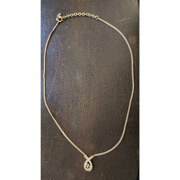 Dior necklace Gold Toned. Missing 2 stones at the top of each side. - Picture 2 of 8